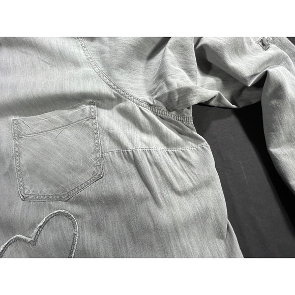 Torrid Taylor Gray Hearts Button Up Roll Tab Long Sleeve women's size 2 - 2X - Picture 5 of 11